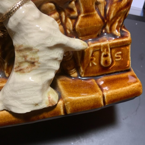 McCoy USA Spinning wheel planter with Scottie dog and cat. Vintage mid 1900s - Picture 9 of 11